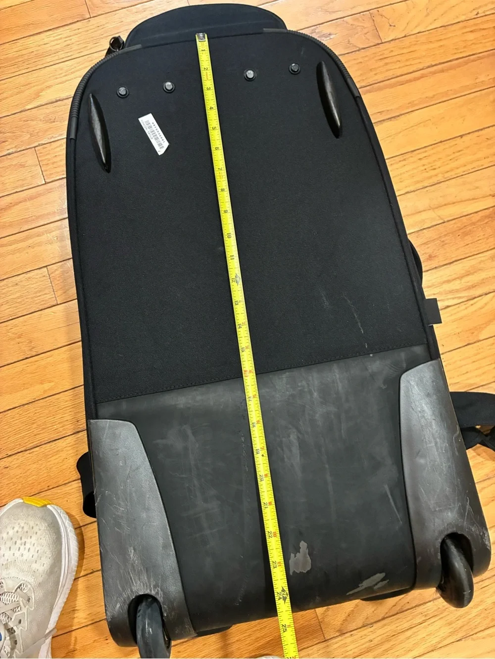 Nike Rare Rolling Duffel luggage Two Wheel Cabin Roller - Black Suitcase 26”